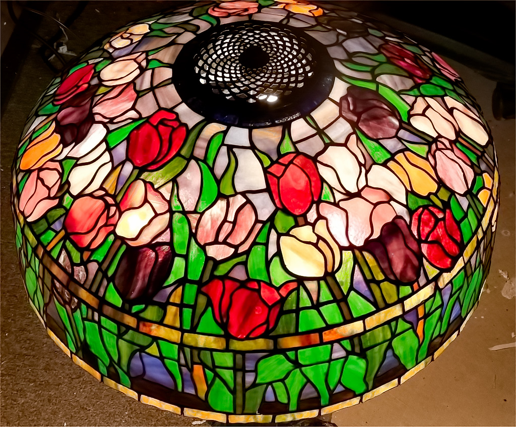 Tiffany 18 in. Tulip Lamp Shade, copper-foil stained glass by Christopher Lyons